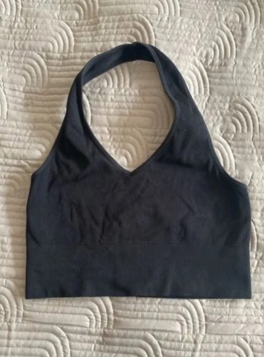 H&M Sports Bra Size M - Brand New - Image 1