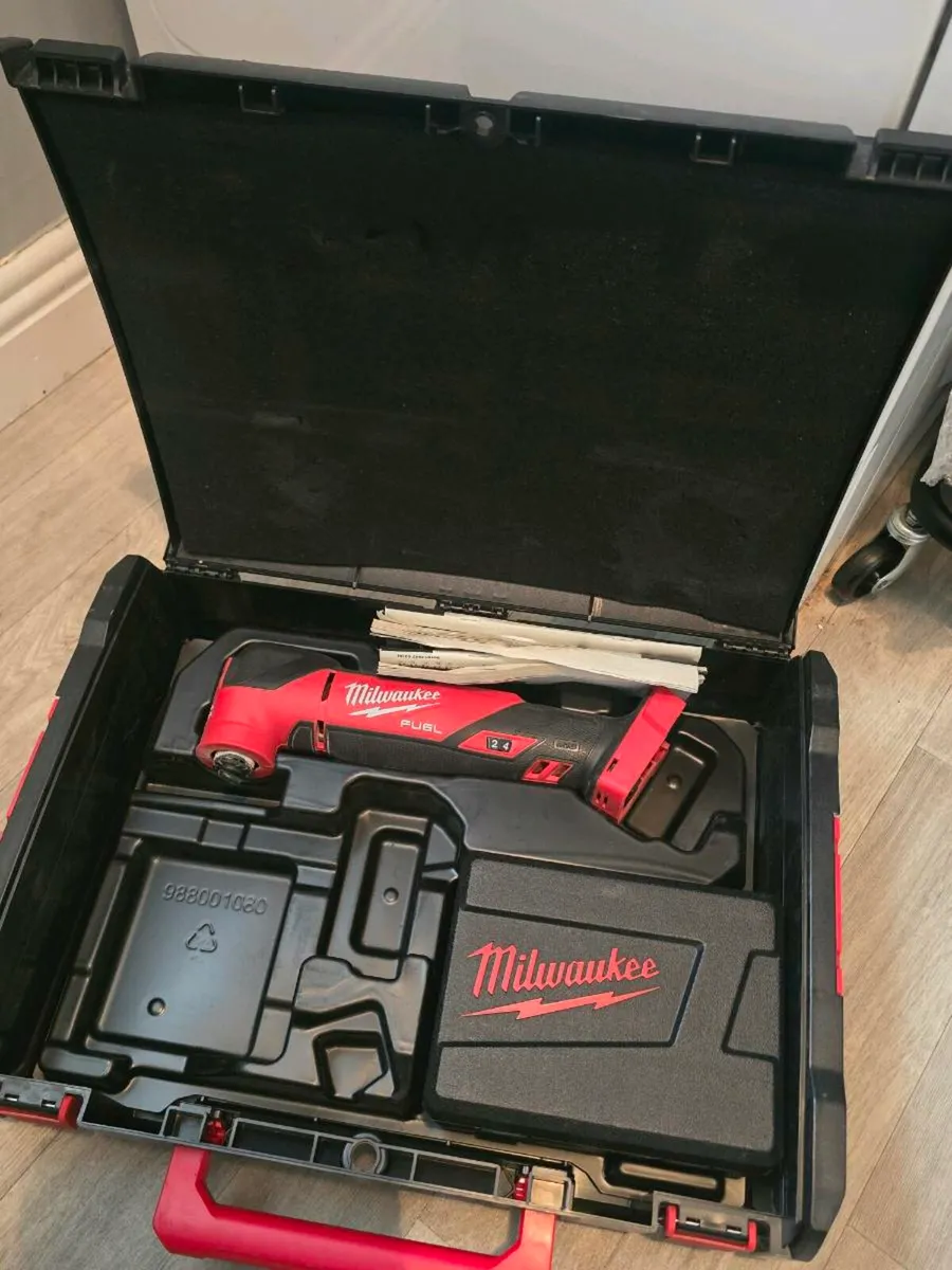 Milwaukee m18 Multitool - Image 1