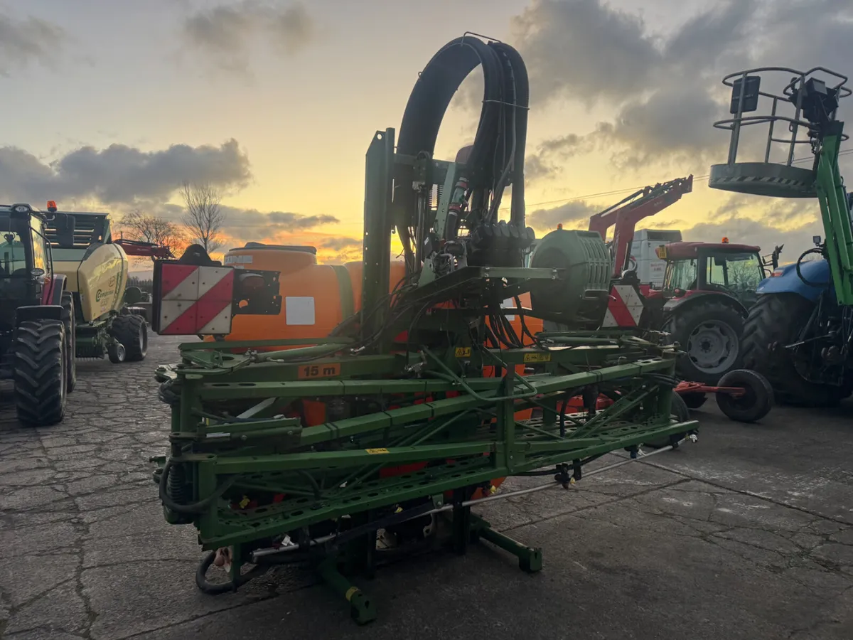 Amazone UF901 Sprayer - Image 4