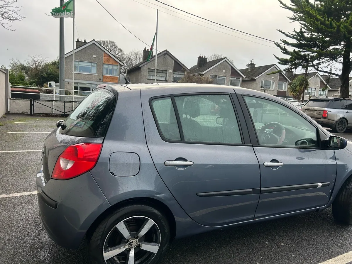 Renault Clio 1.2 Petrol 06 - Image 3