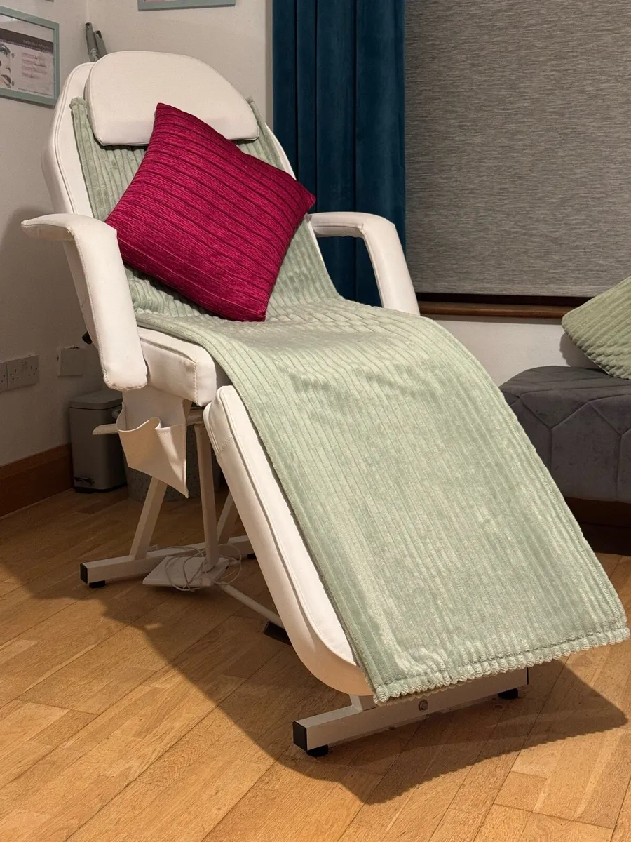 Beauty bed - Image 1