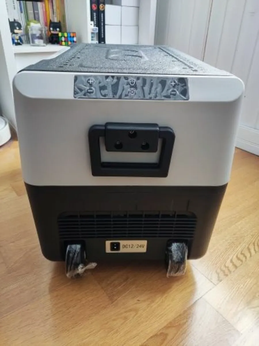 12V 230V 45L Compressor fridge for camper van boat - Image 2