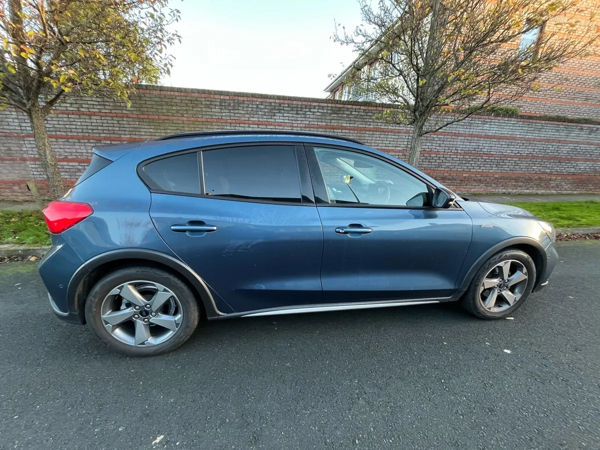 Ford Focus Active Automatic LOW MILEAGE - Image 2