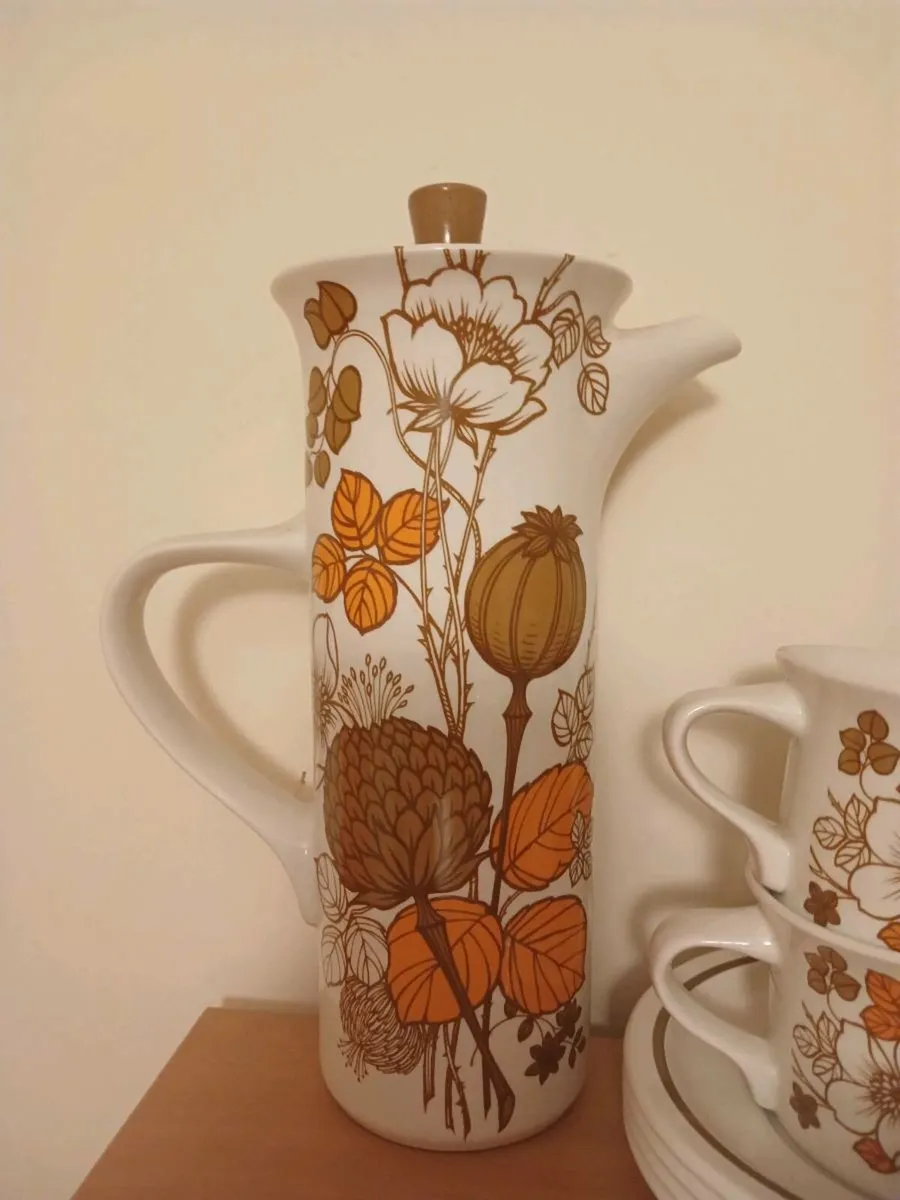 Midwinter Coffee Set - Image 3