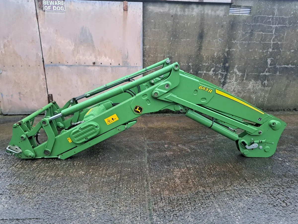 John Deere 663R Loader - Image 1