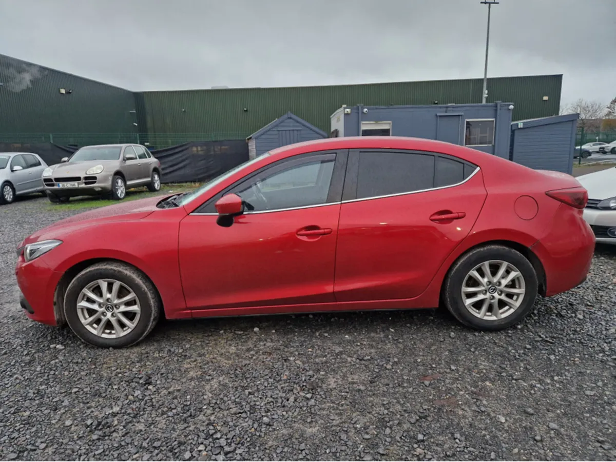 Mazda Mazda3 150PS EXECUTIVE SE 4DR - Image 4