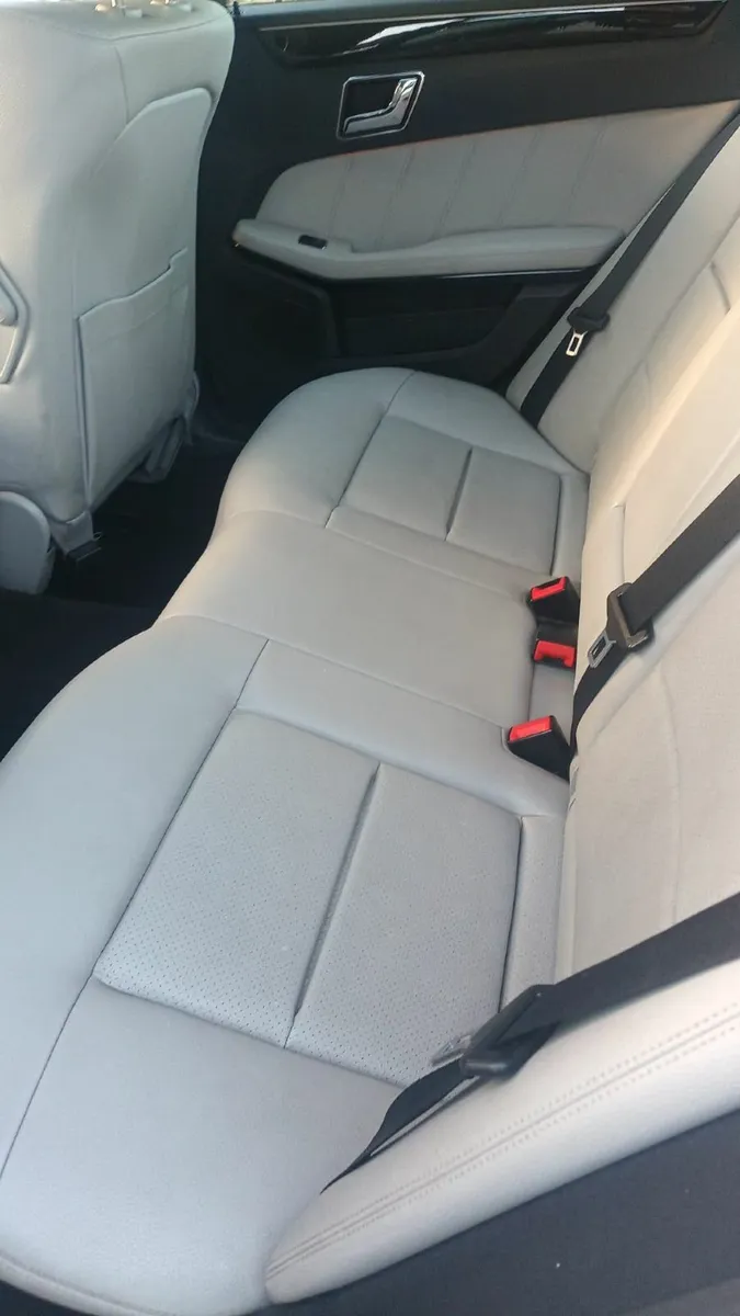 Mercedes-Benz E-Class CDI - Image 3