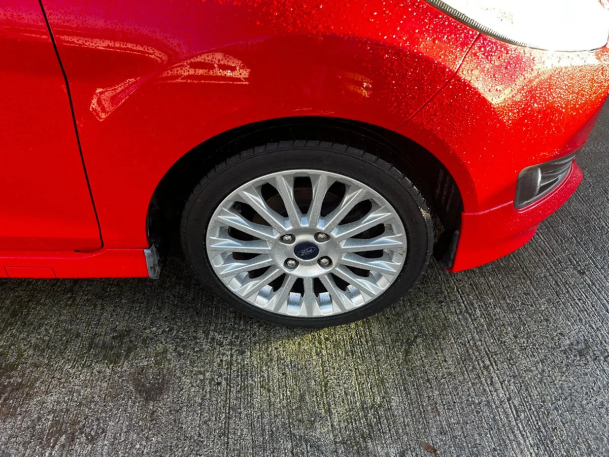 Ford Fiesta Ford Fiesta 1.0 petrol, auto huge spec - Image 3