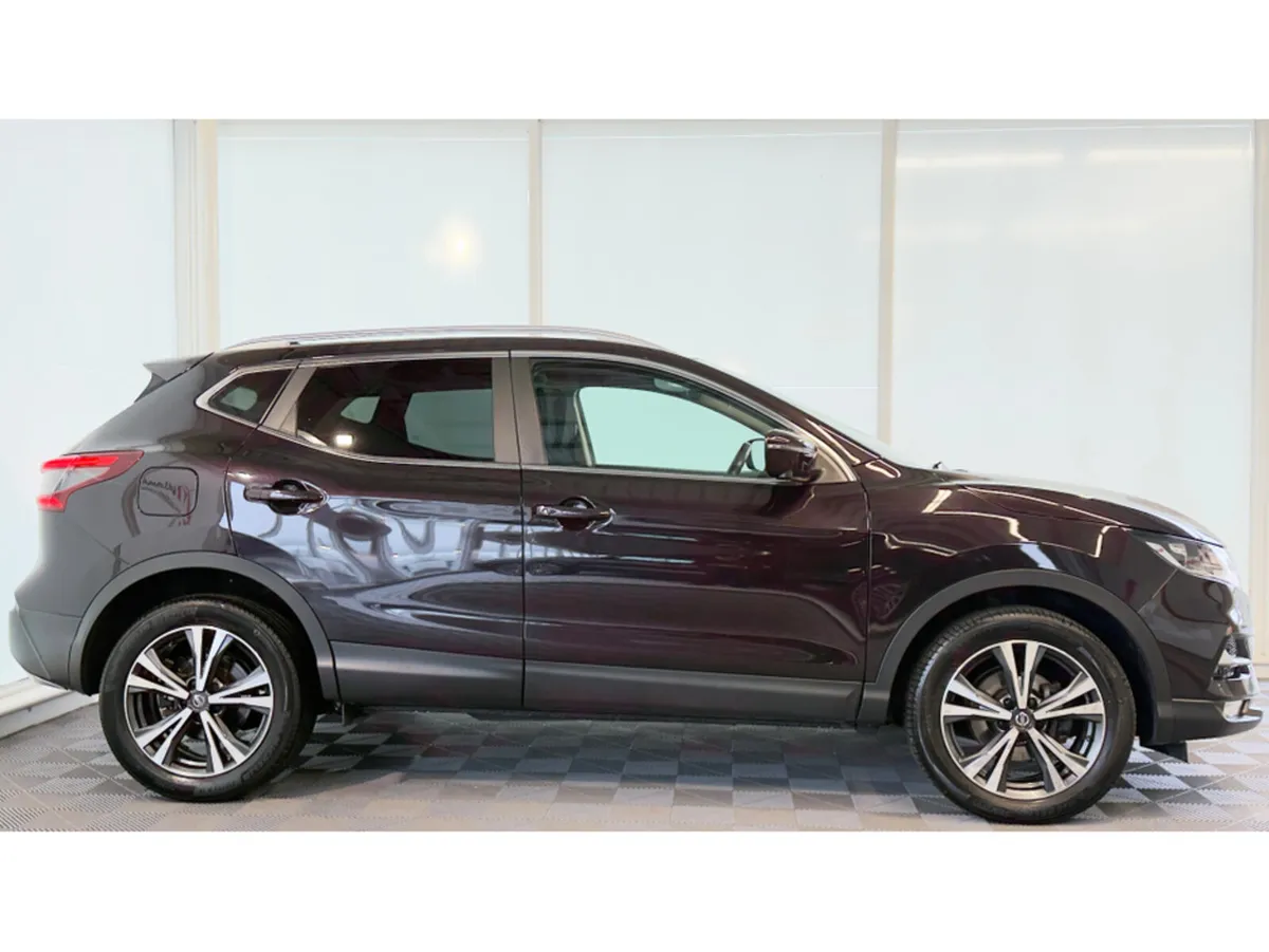Nissan Qashqai *Low Kms* Beautiful SUV * - Image 3