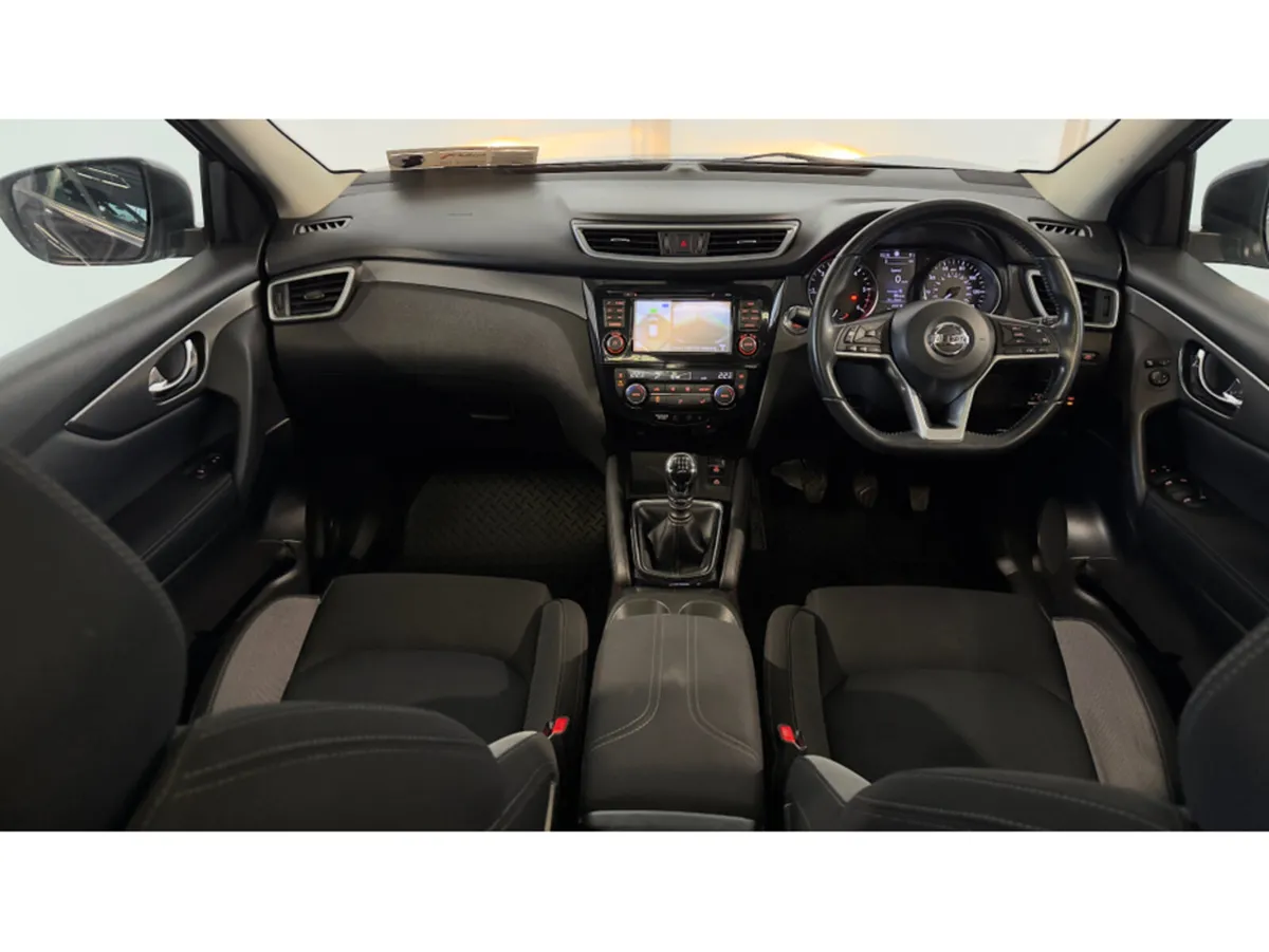 Nissan Qashqai *Low Kms* Beautiful SUV * - Image 4