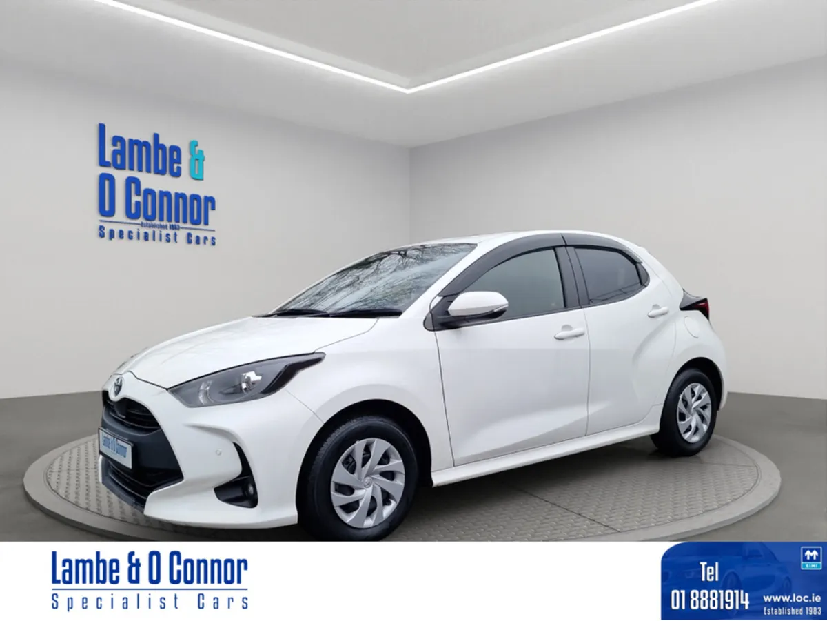 Toyota Yaris 1.5 AUTOMATIC **** HYBRID **** NEW MO - Image 2