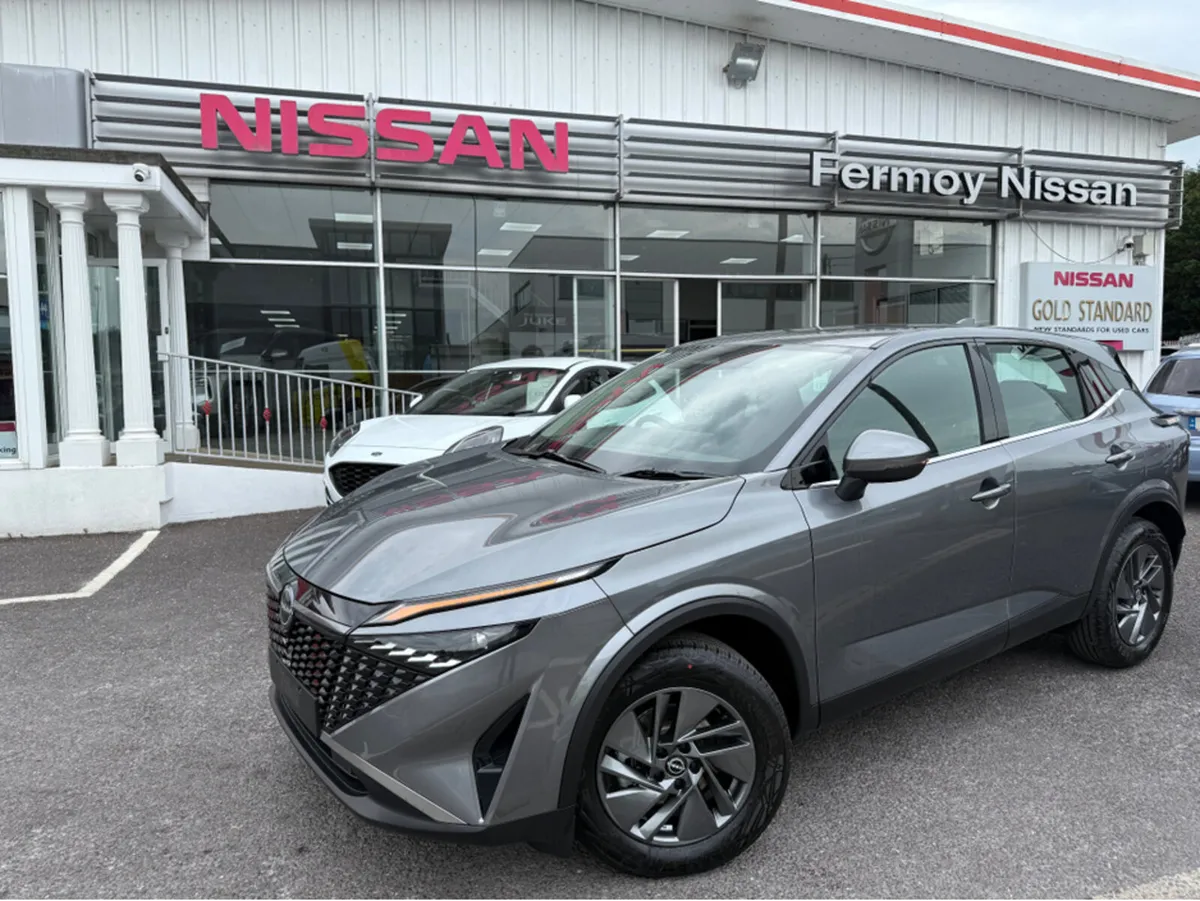 Nissan Qashqai SV with Cold Pack - Image 1