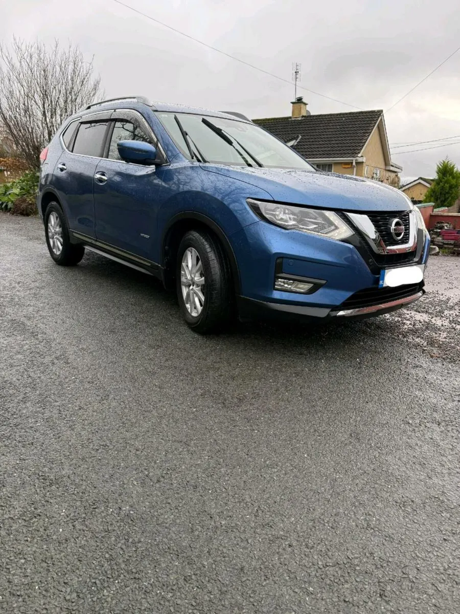 Nissan X Trail Hybrid 2.0 2017 model - Image 1