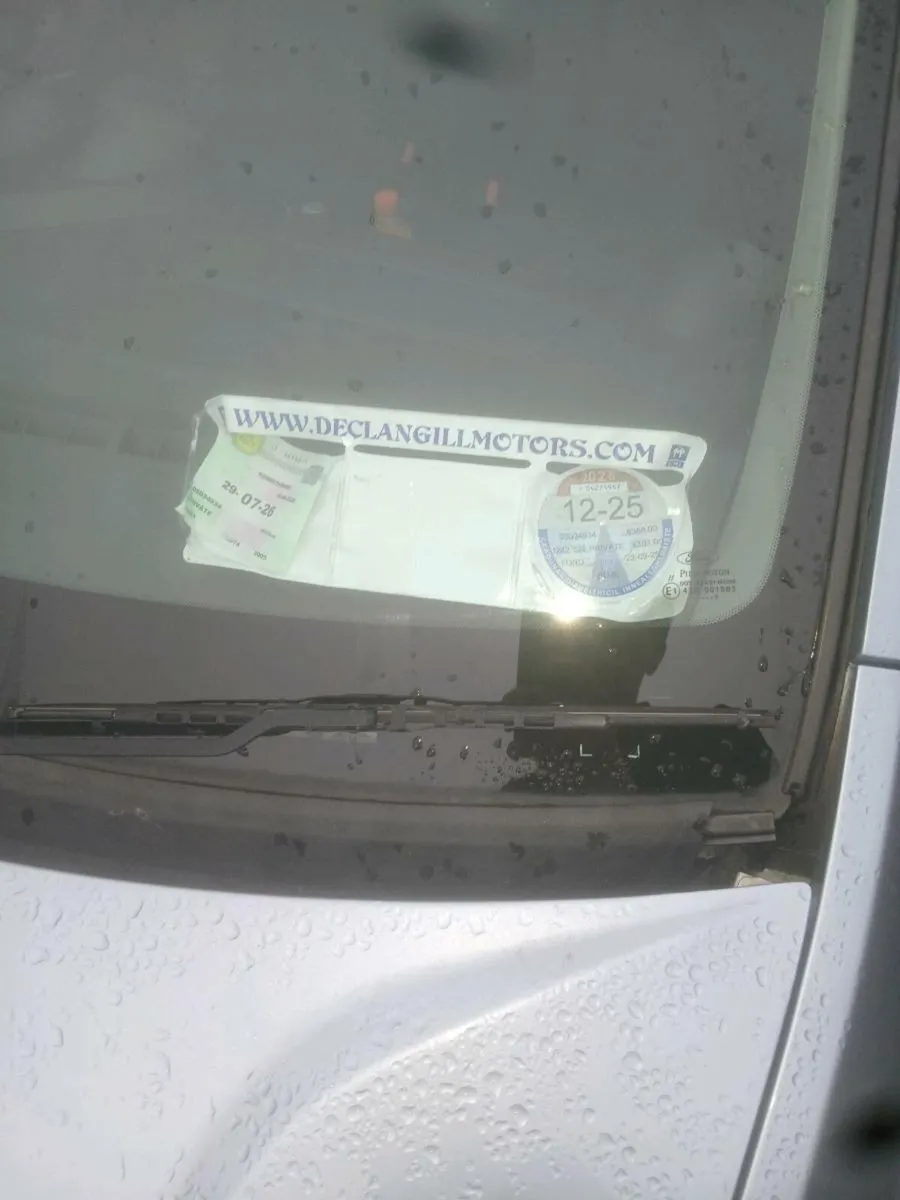 Ford Fiesta zetec STEEL - Image 3