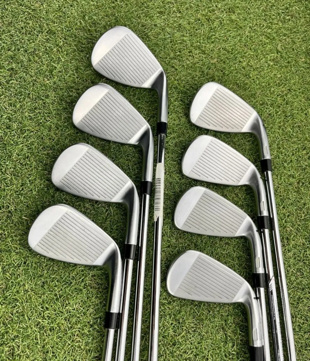 Taylormade Qi10 Irons / 5-Pw-Aw-Sw / Regular - Image 3