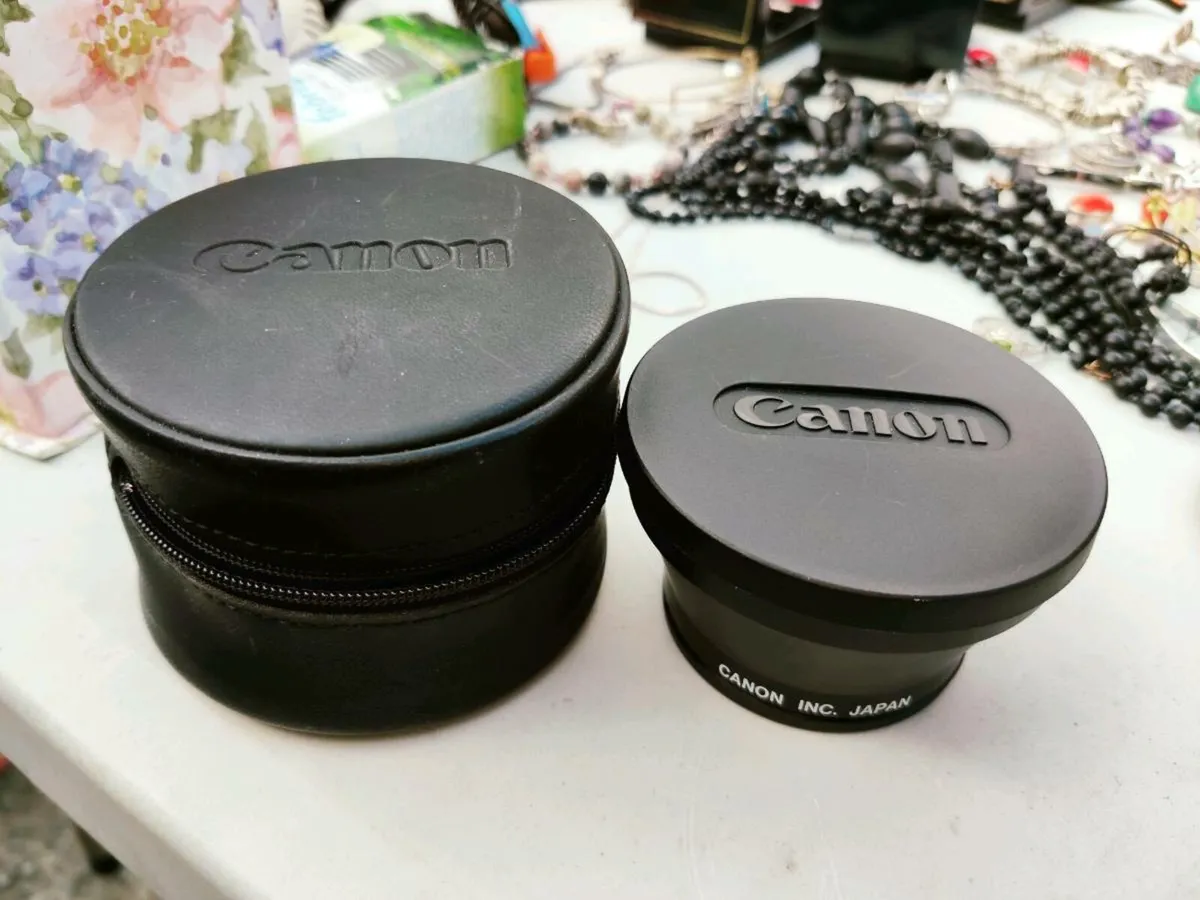 TELECONVERTER CANON, New 1.4 x 55 Lens & Case ! - Image 2