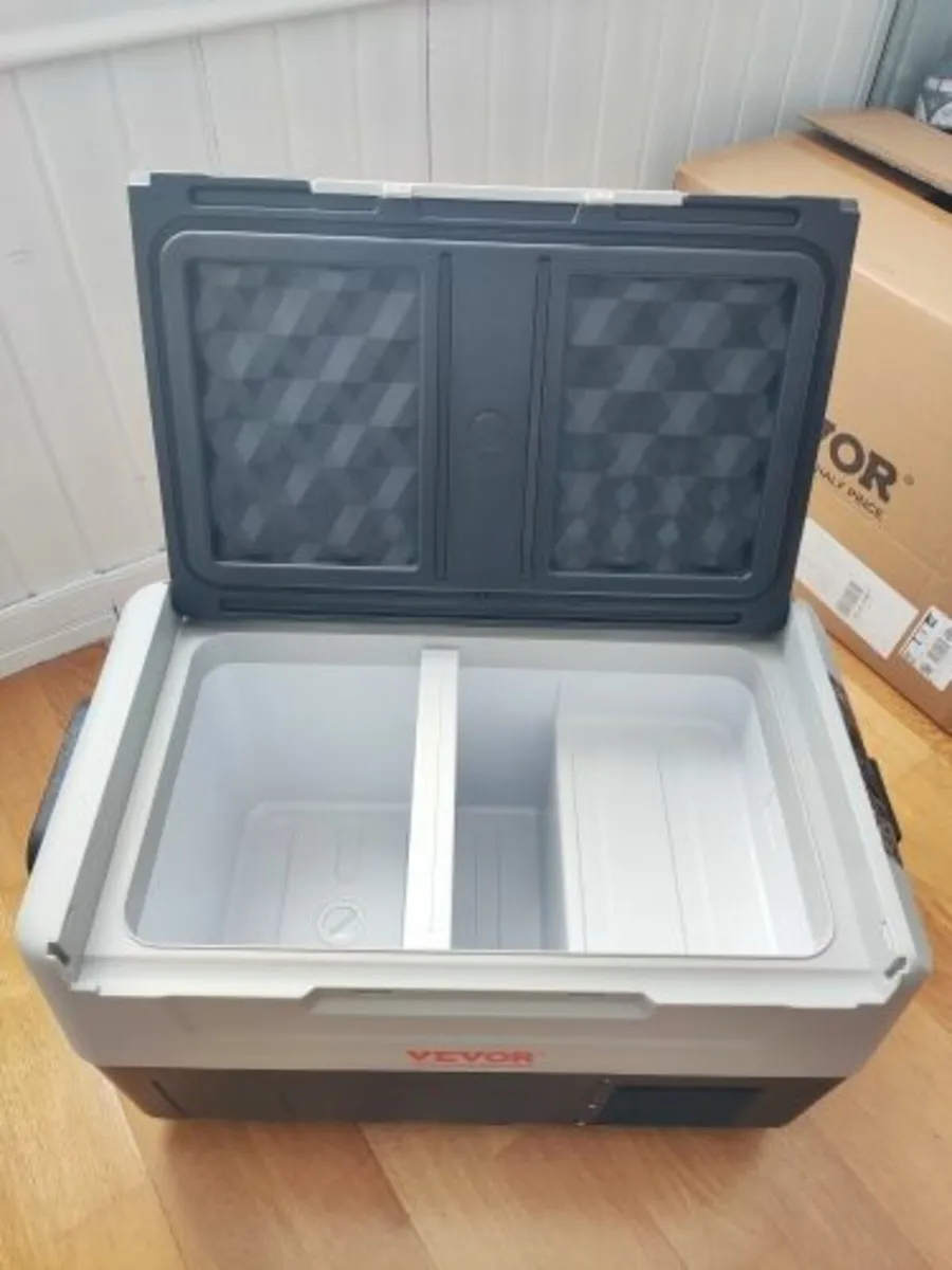 12V Compressor fridge for boat - Image 1