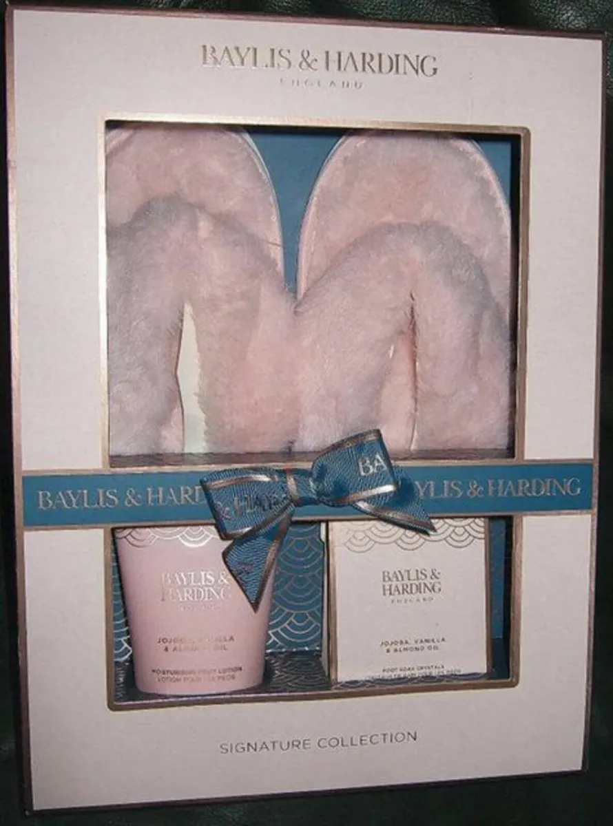 Luxury Slipper Gift Set - Image 4