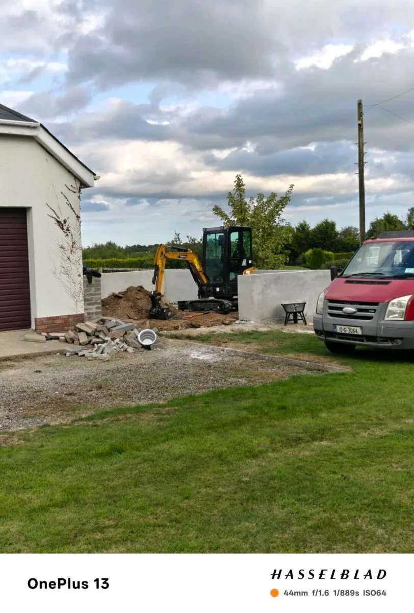 Mini digger for hire with driver - Image 2