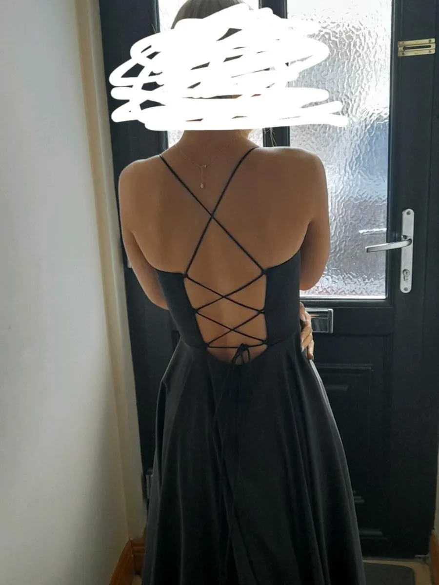 Womans dress - Image 1