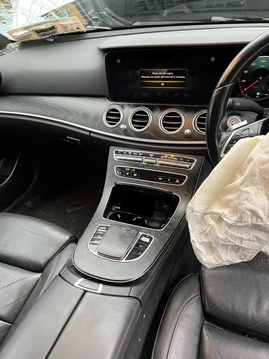 Breaking Mercedes e220 2022 AMG e-class w213 - Image 2