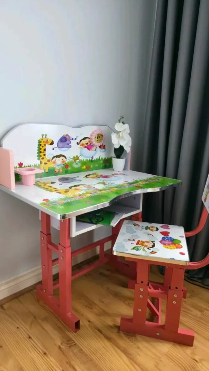 ADJUSTABLE DESK AND CHAIR SET FOR KIDS - Image 1