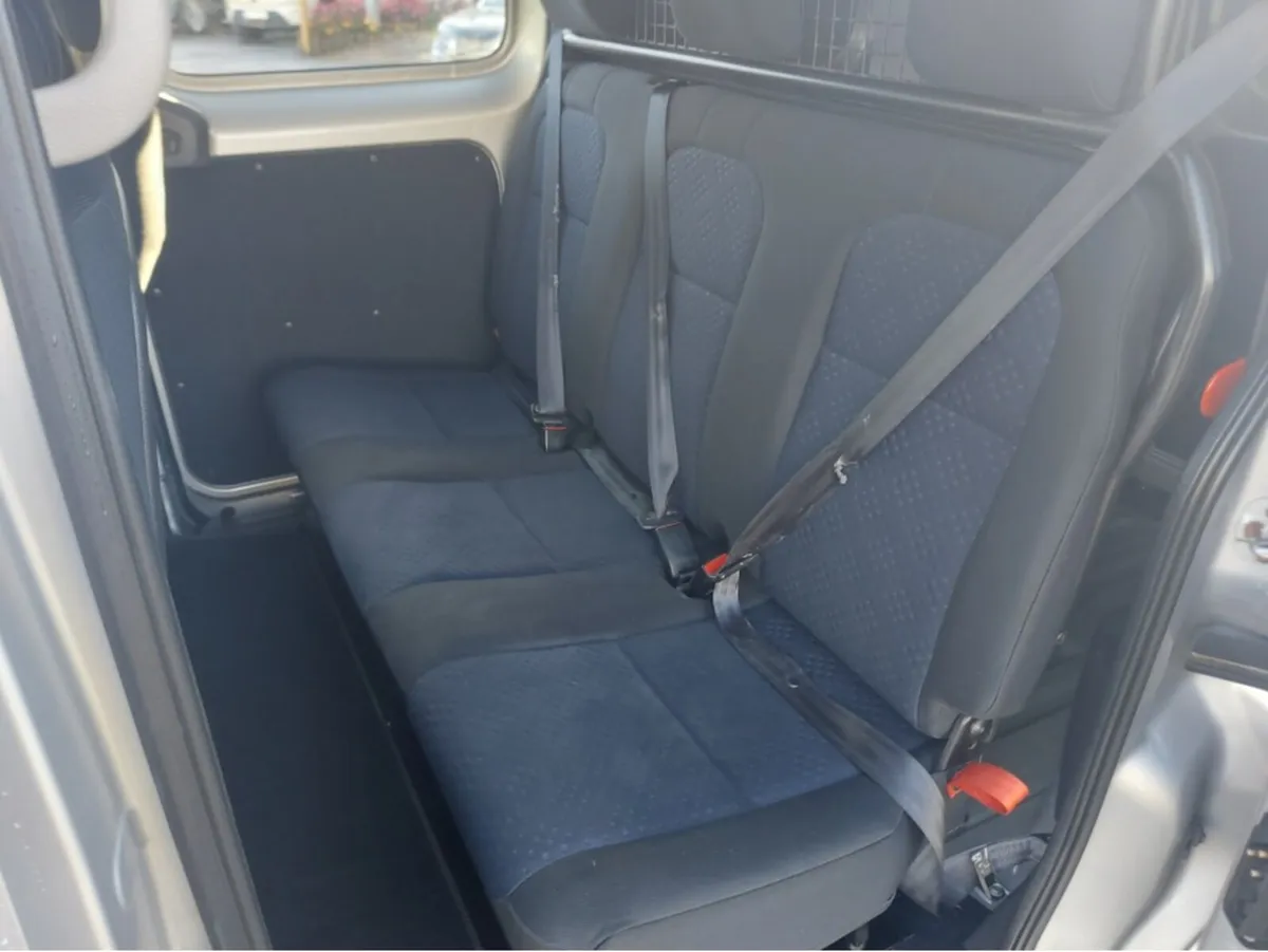 Nissan NV200 2016 Crew Cab - LOW MILEAGE - Image 3