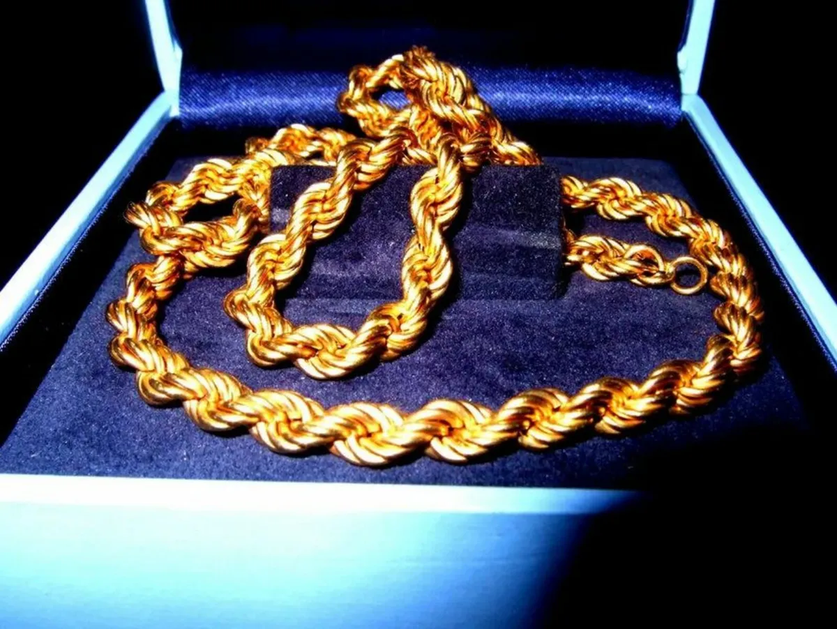 Vintage 9ct Gold Rope Chain - Image 1