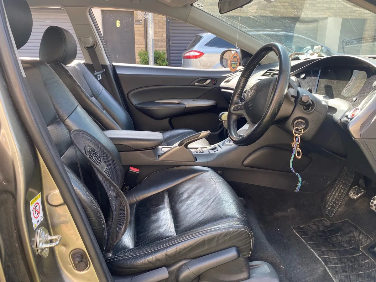 Honda Civic 1.8 2008 - Image 2