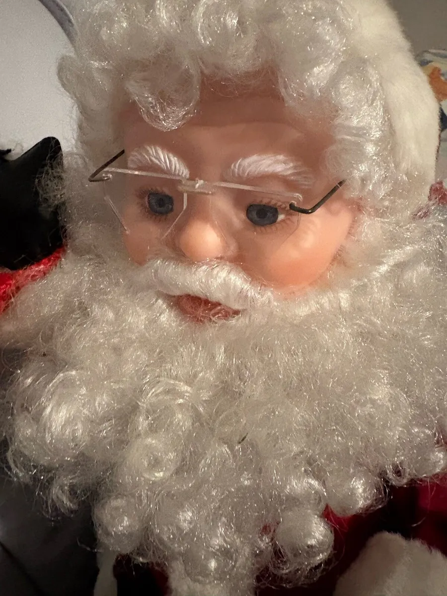 Santa with Reindeer and Sleigh - Image 3