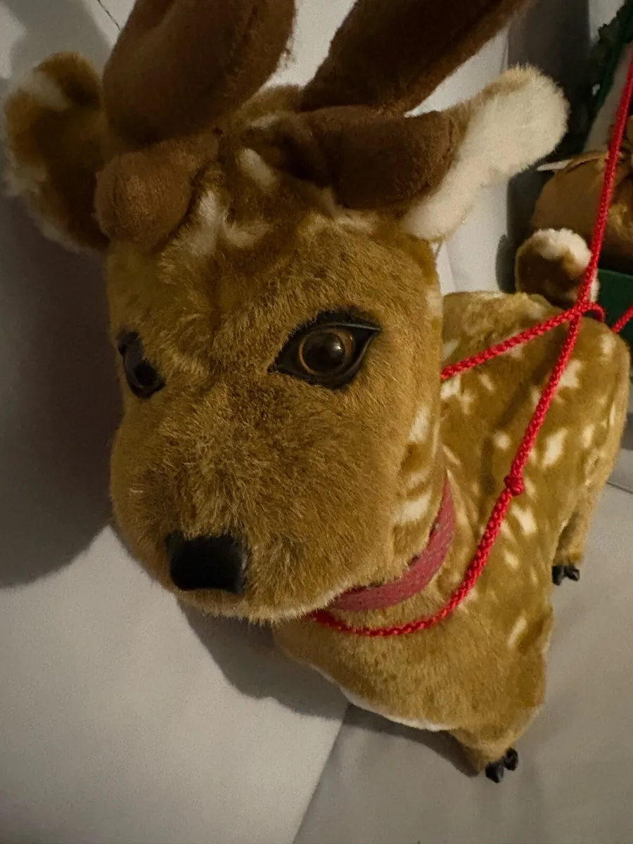 Santa with Reindeer and Sleigh - Image 4