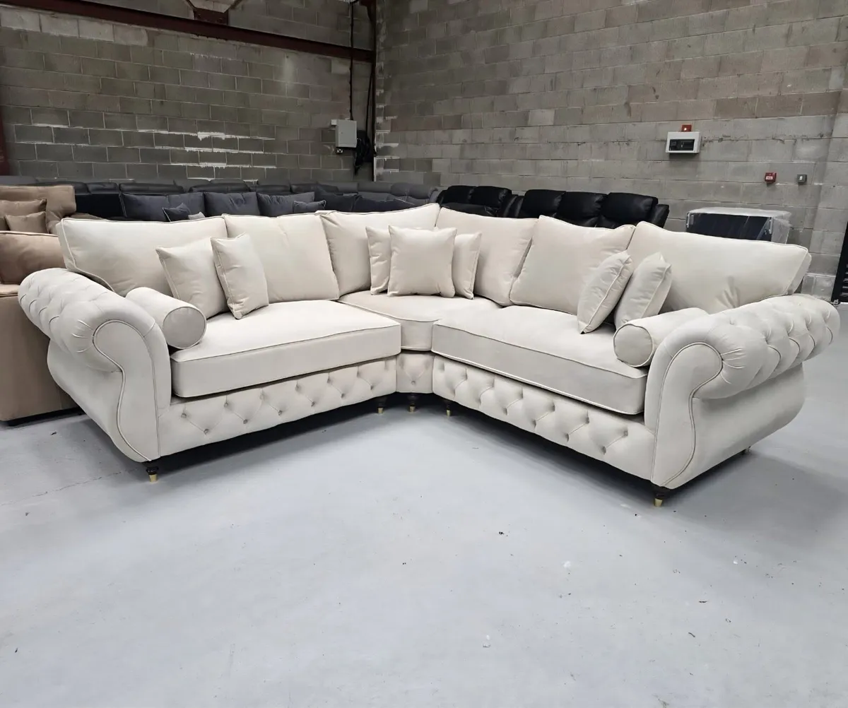 New 3+2 Beige Chesterfield Sofa - Image 3