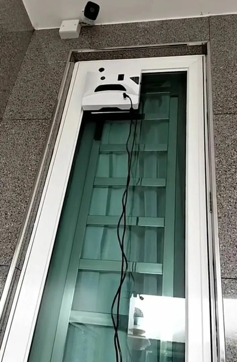 Window Cleaning machine robot brand new - Image 4