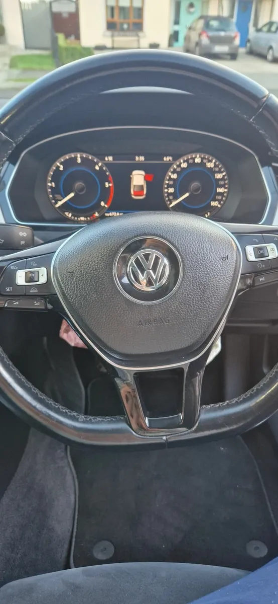 2018 Volkswagen Passat GT 2l - Image 3