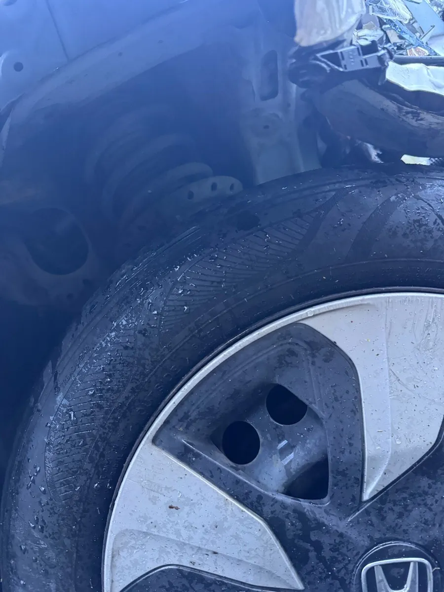 Honda fit 2015 - Image 2