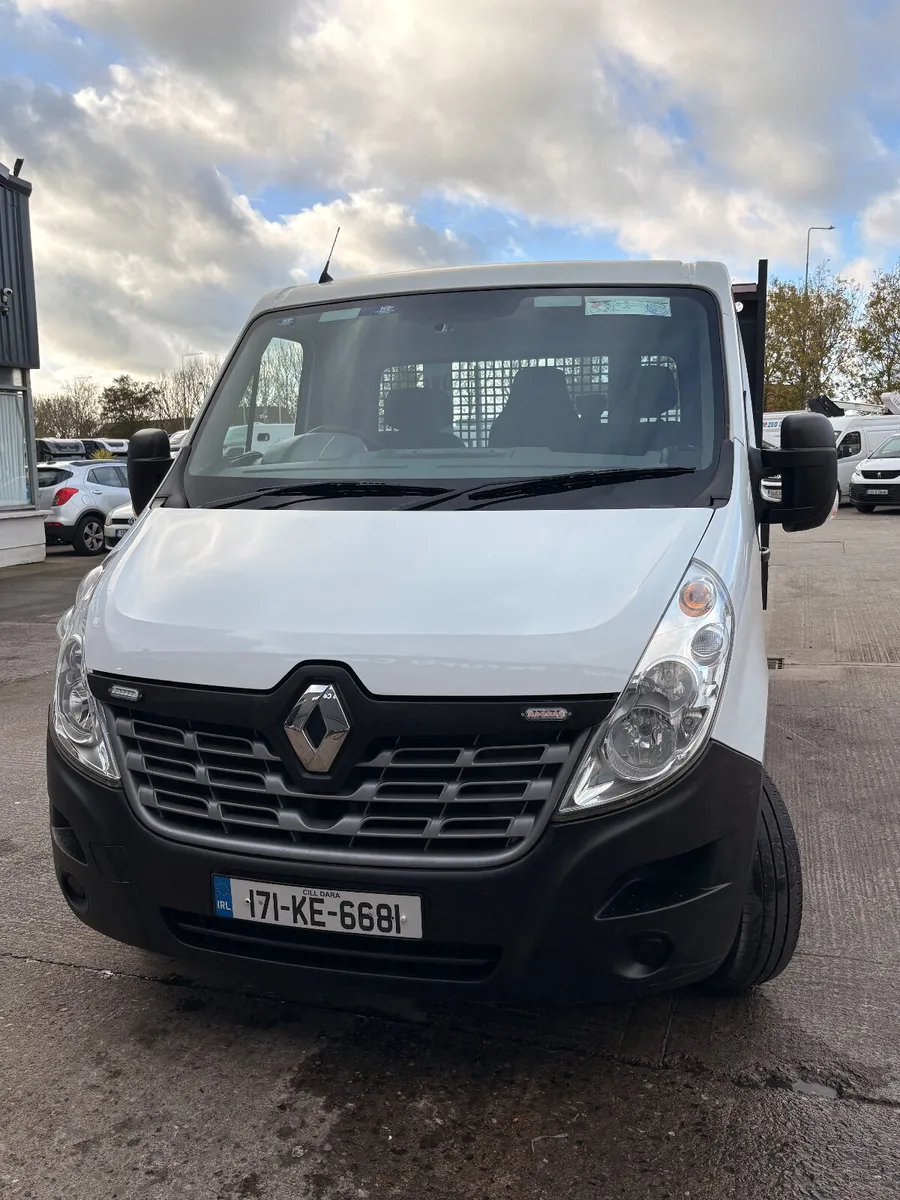 Renault Master 2017 - Image 1