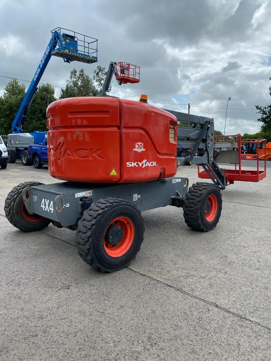 2015 SKYJACK SJ46AJ 52FT ARTIC DIESEL BOOM LIFT - Image 3