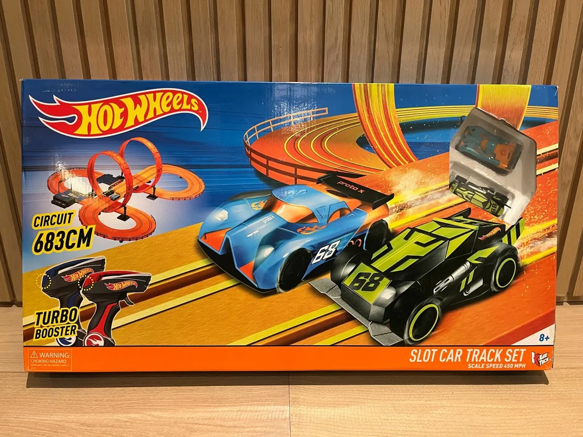 Hot Wheels Electric Slot Car Track Set - Image 1