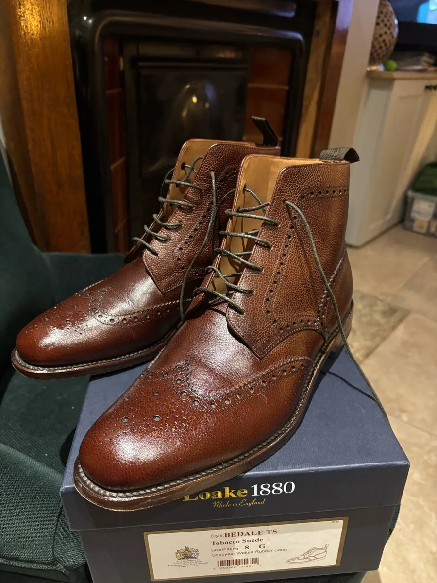 Brown Loake handmade leather boot; Size 9 - Image 1