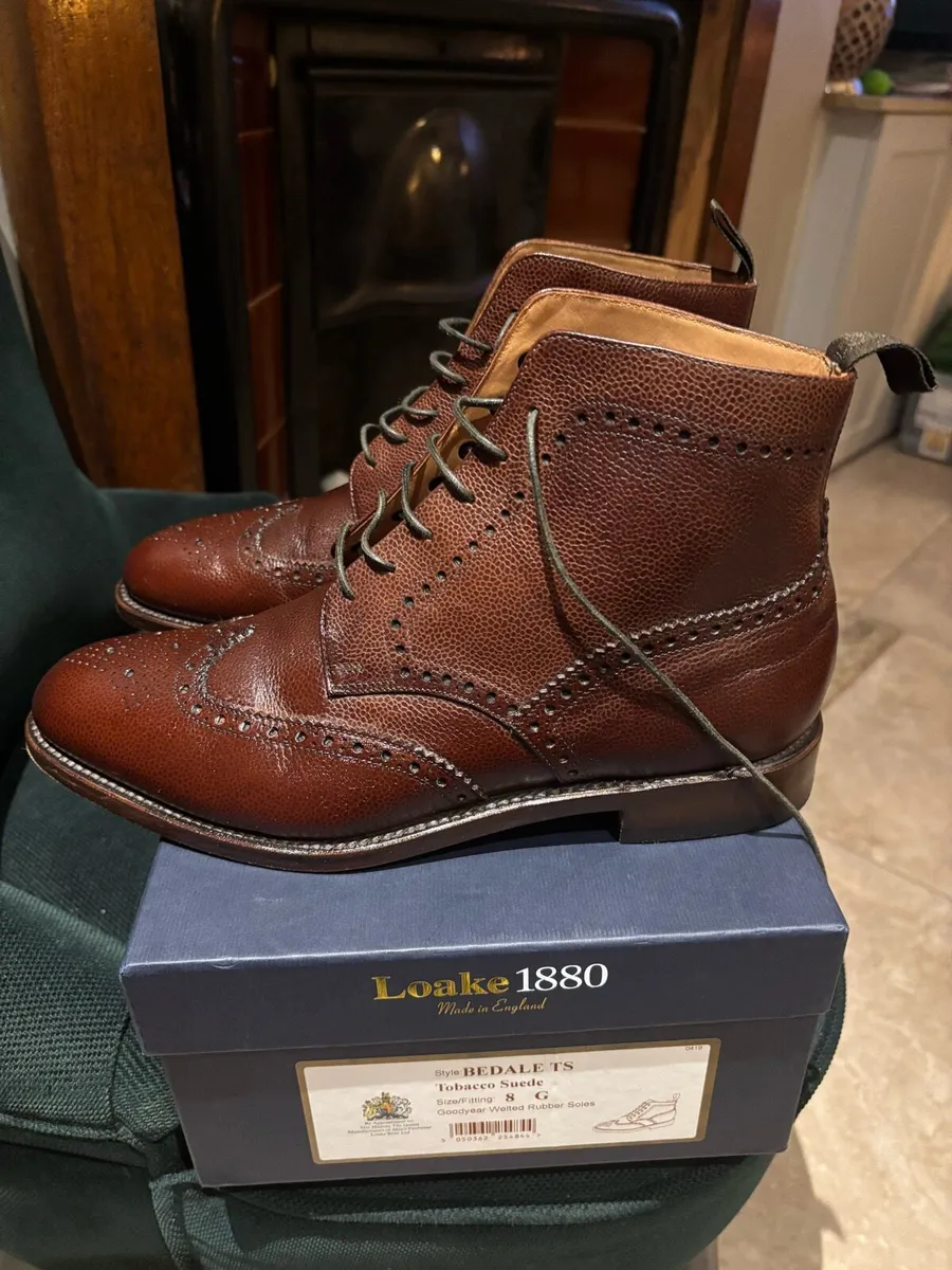 Brown Loake handmade leather boot; Size 9 - Image 2