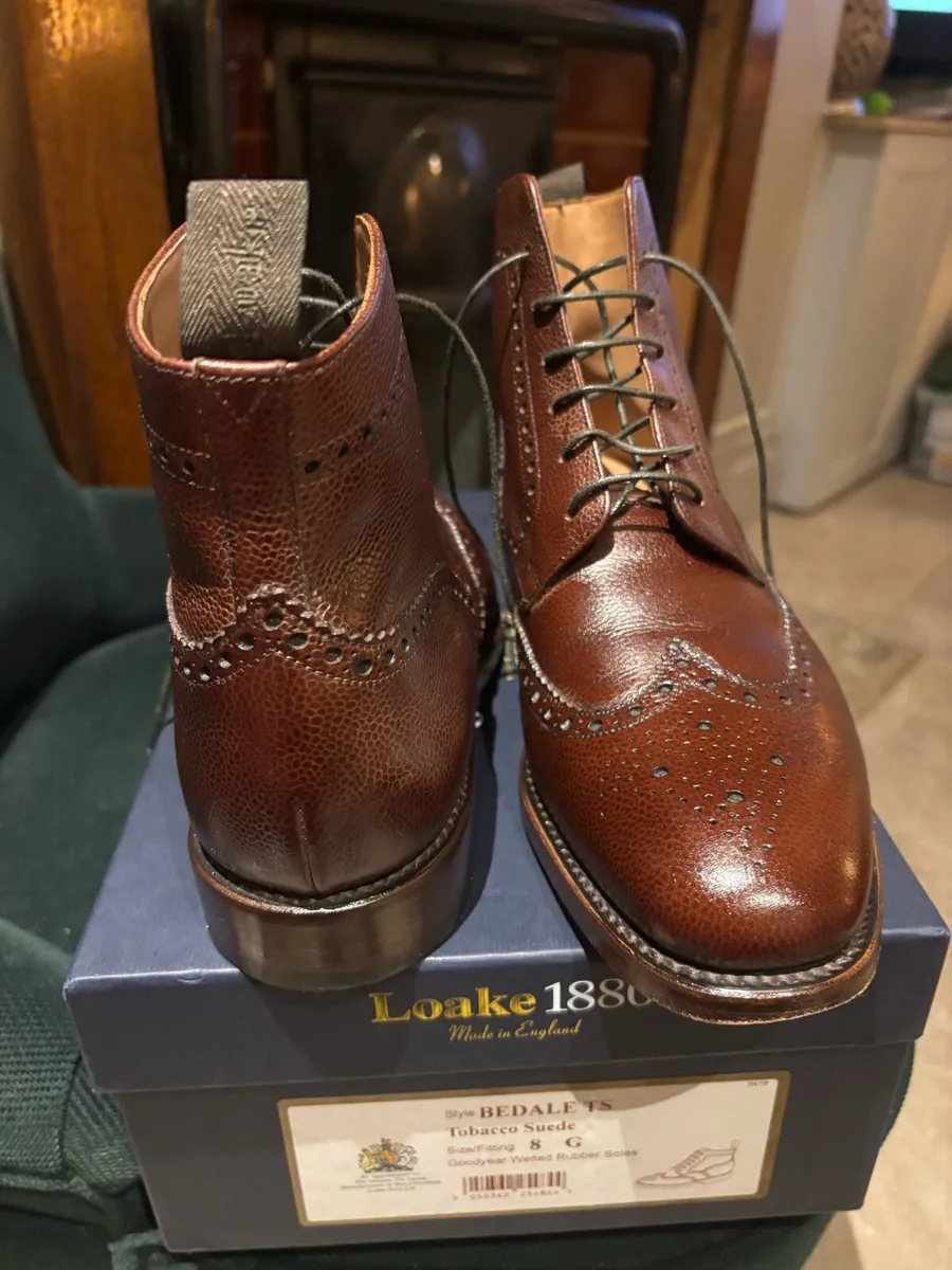 Brown Loake handmade leather boot; Size 9 - Image 3