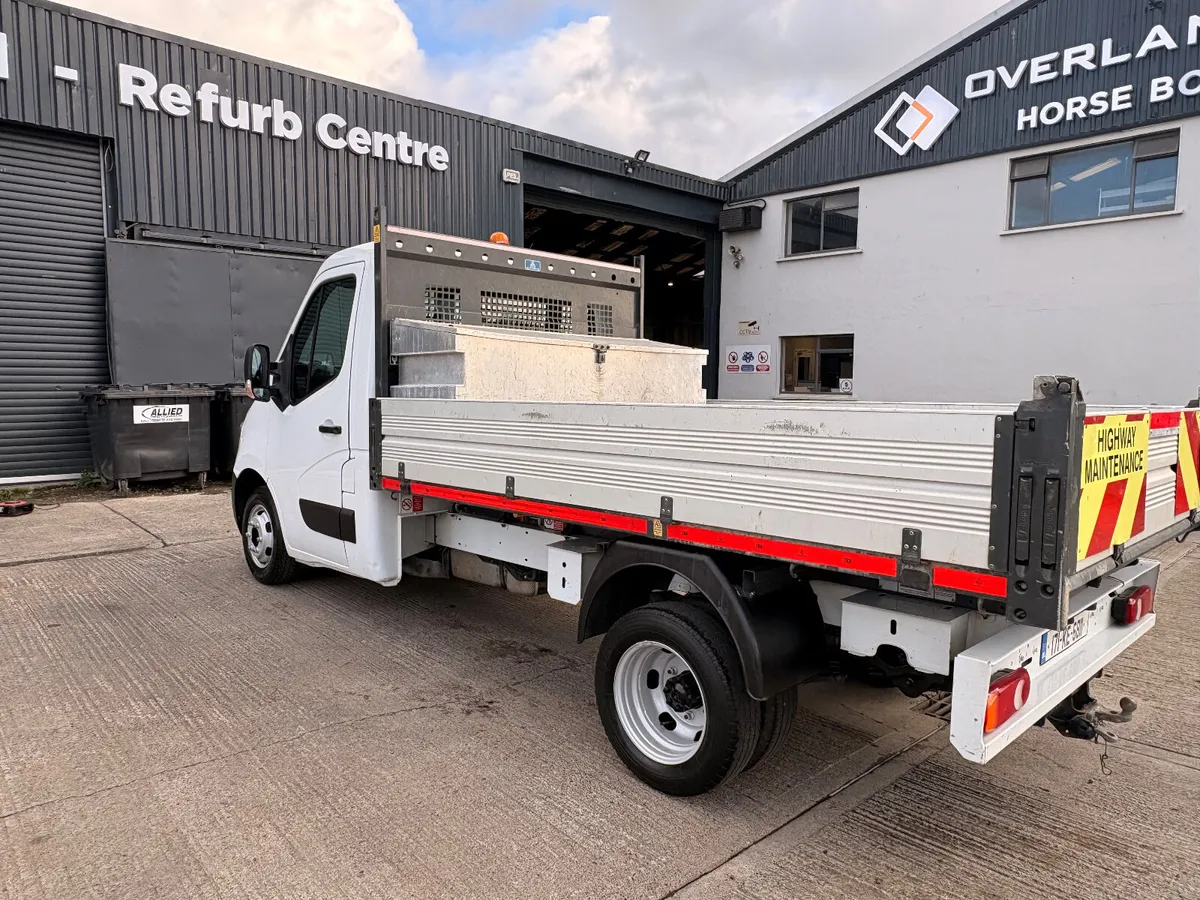 Renault Master 2017 - Image 2