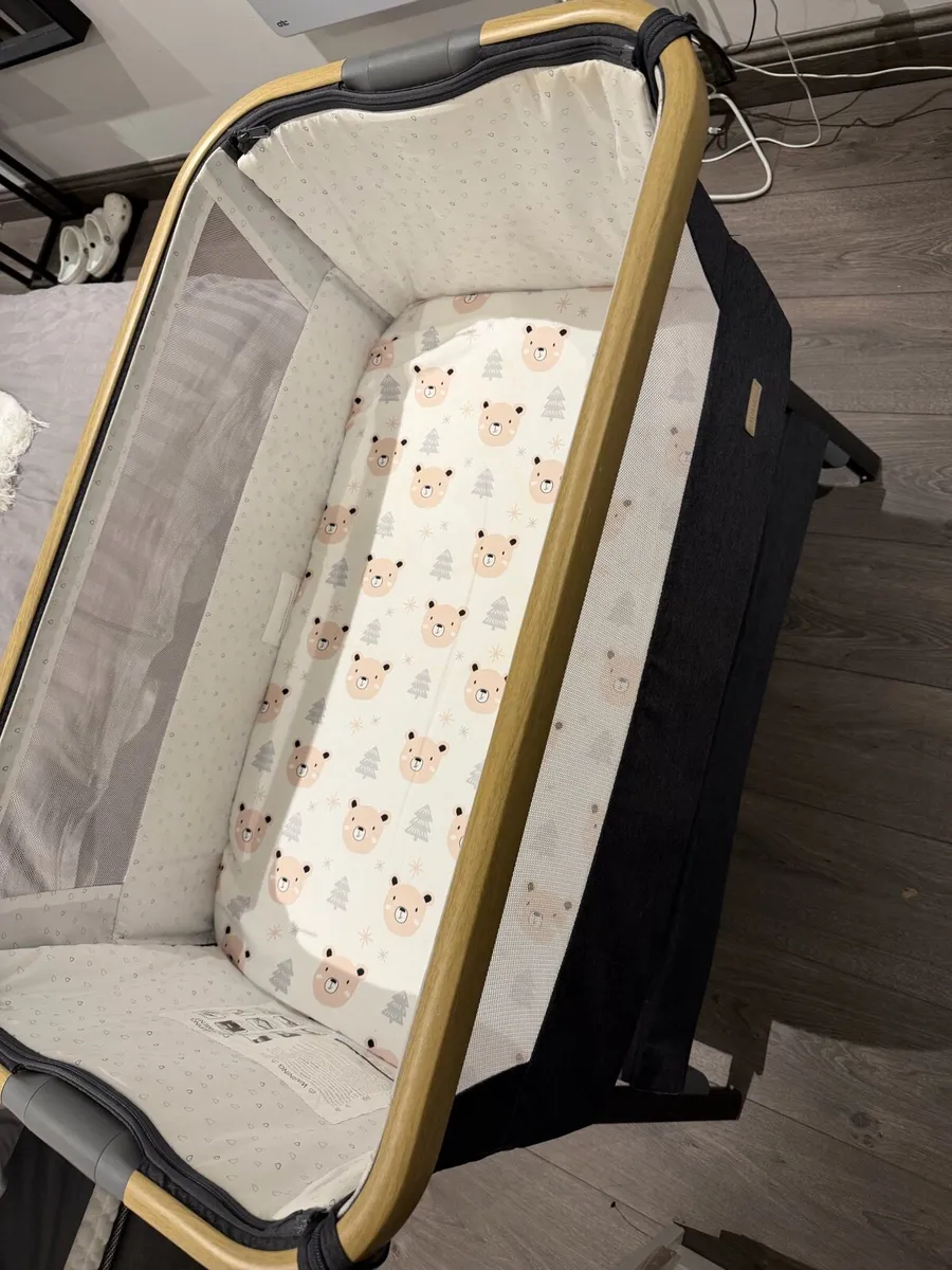 Tutti cozee next to me cot - Image 2