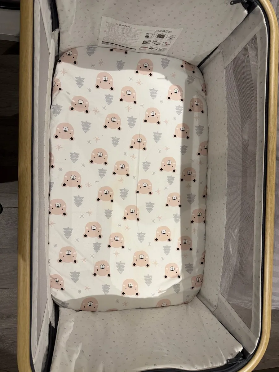 Tutti cozee next to me cot - Image 3