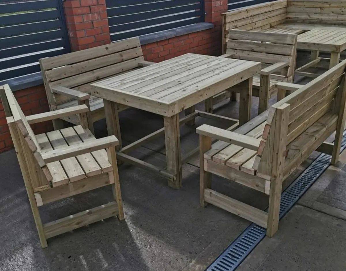 Garden furniture - Image 1
