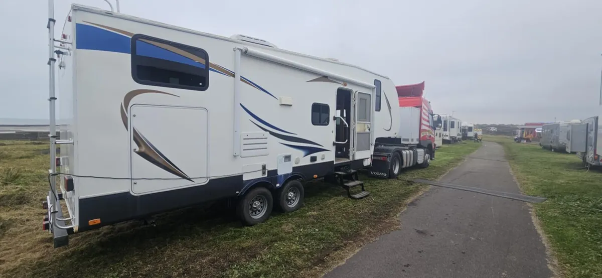 American caravan - Image 2