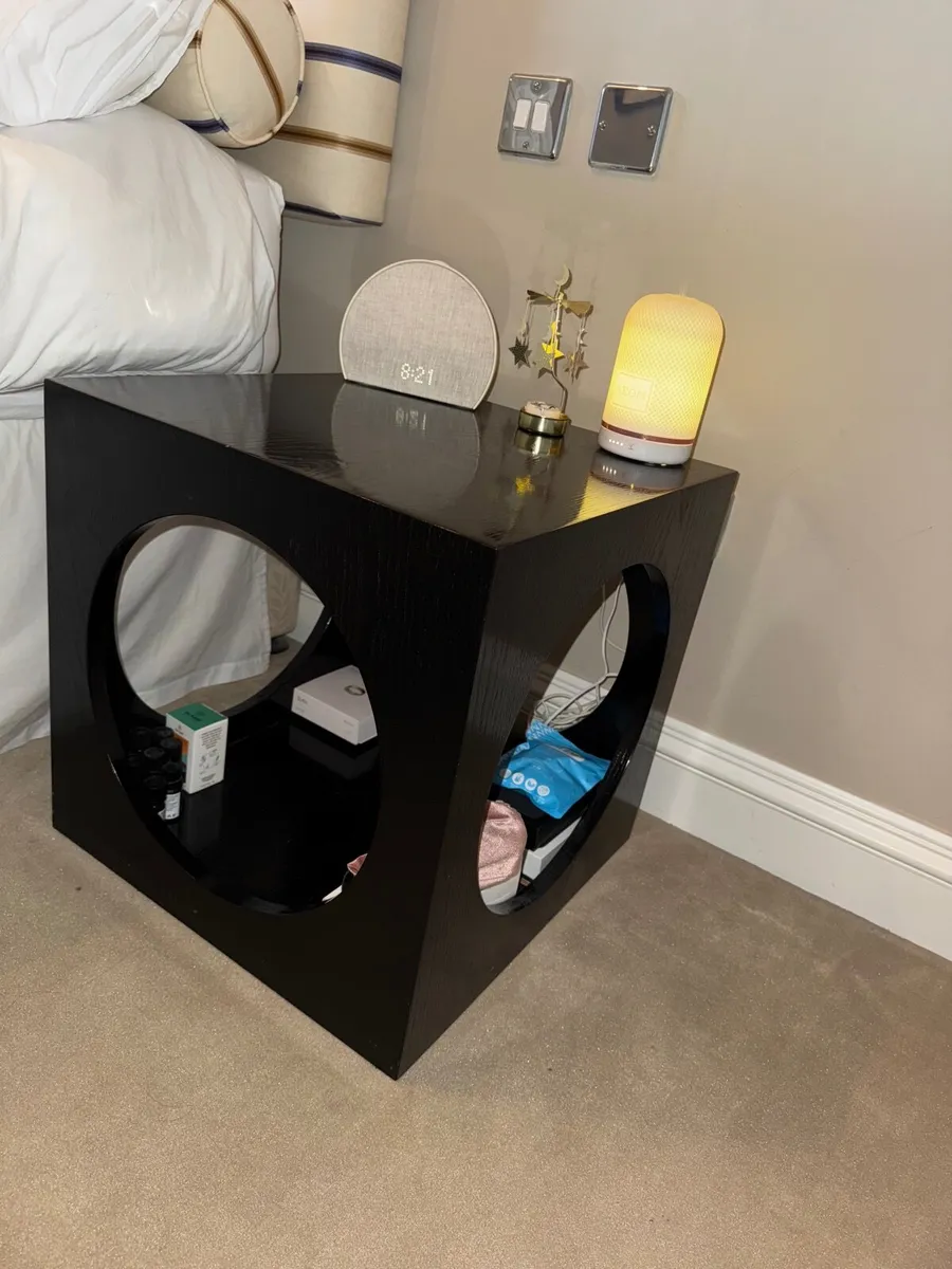 Side table  for bedroom or living room - Image 2