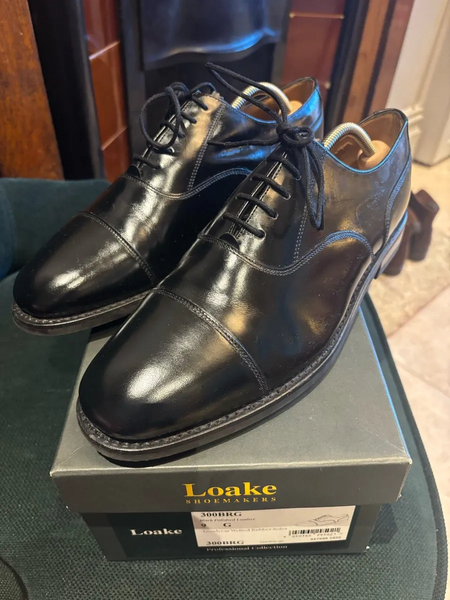 Loake handmade shoes; black oxford formal; size 9 - Image 1