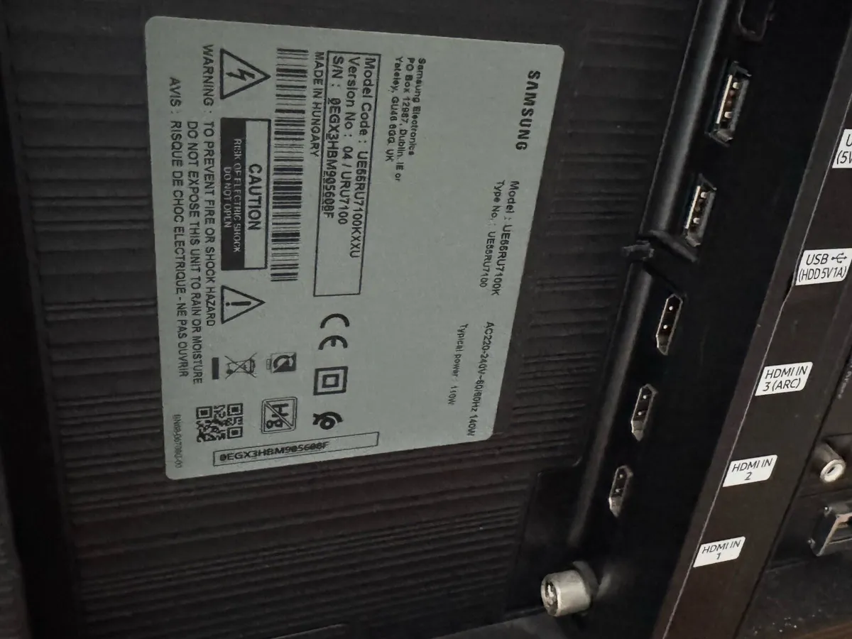 Samsung 55 inch smart tv - Image 2