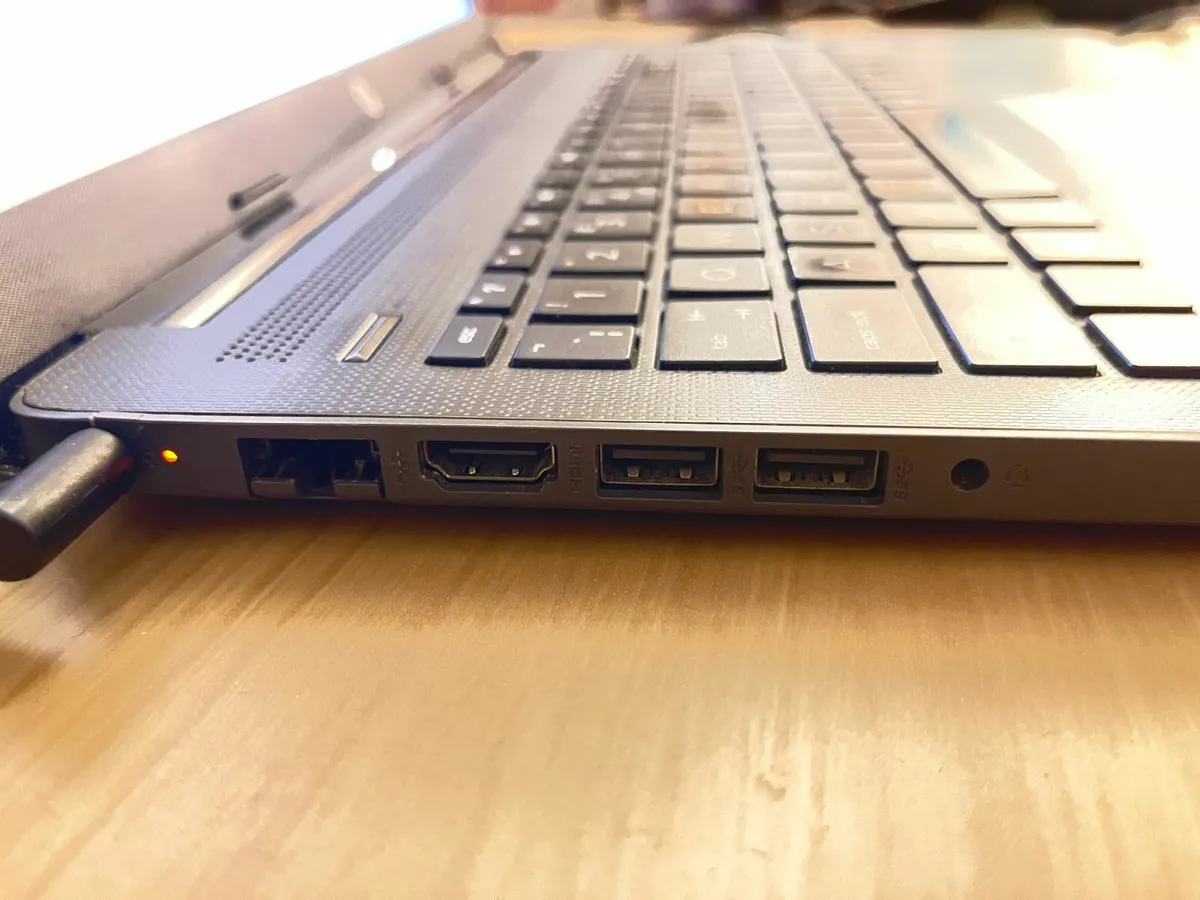 HP 250 G7-i5-16GB-256GBSSD-Battery Issue - Image 3